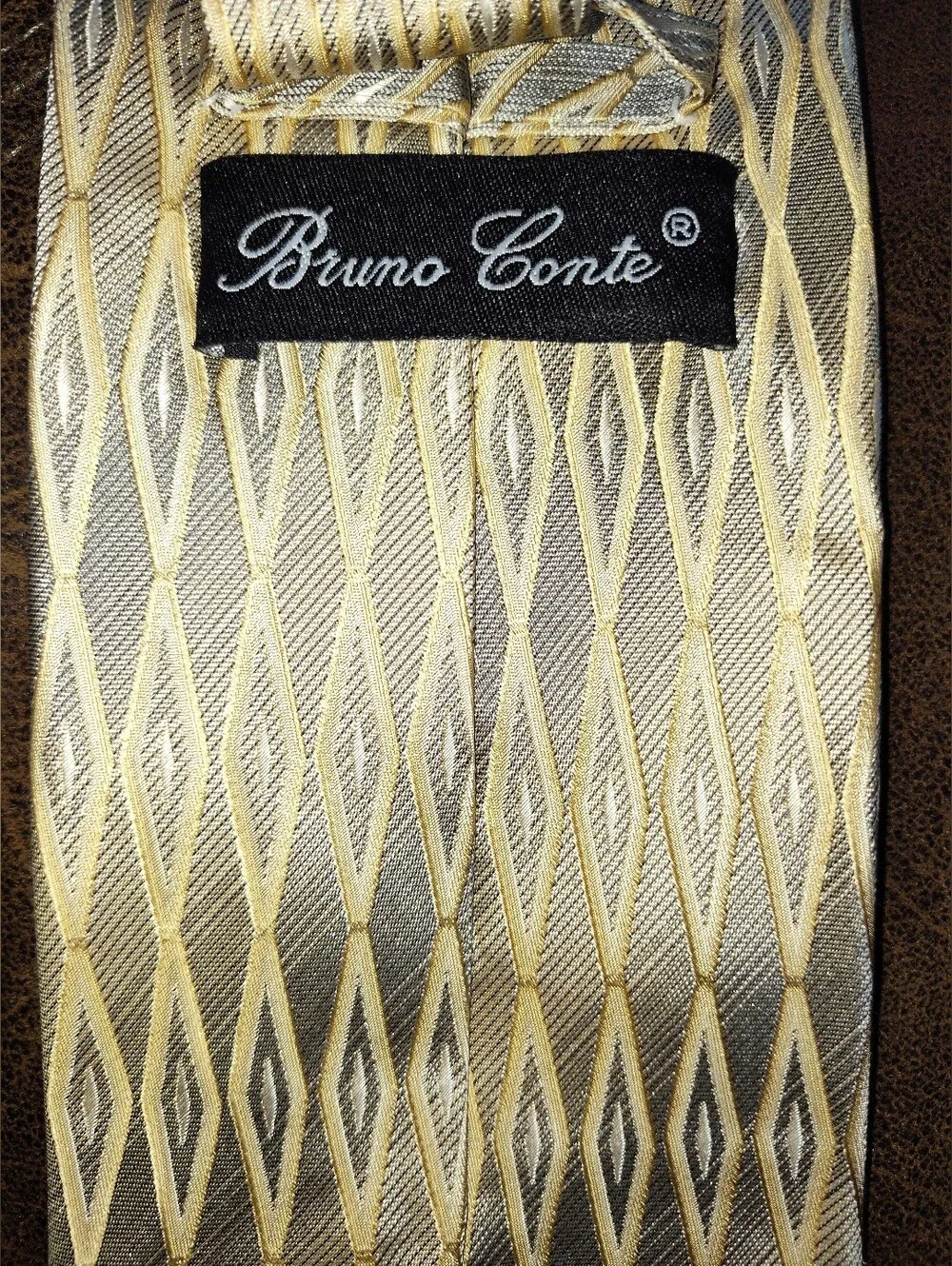 Men's Gold Patterned Necktie,  Cufflinks and Pocket Handkerchief  Set